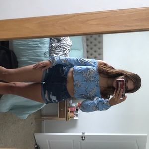 Cropped long sleeve shirt